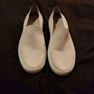 Light Pink Rothy's